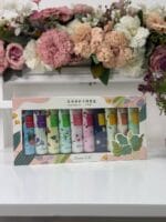 بكج من الكريما لليدين