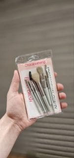 ⁦فراشي مكياج حجم صغير⁩ - الصورة ⁦2⁩